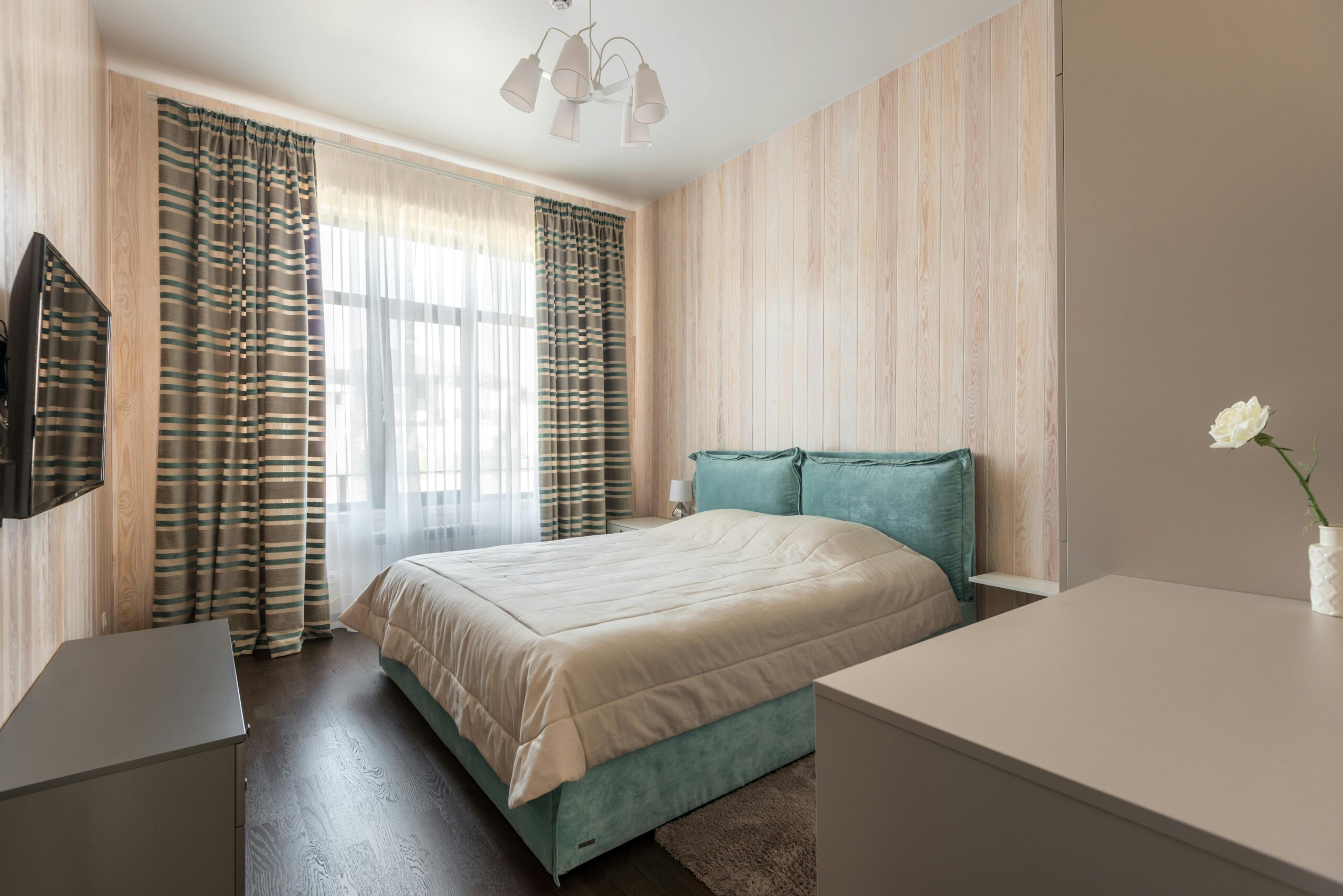 Smart Storage Hacks for Tiny Bedrooms (Maximize Space Without Sacrificing Style)